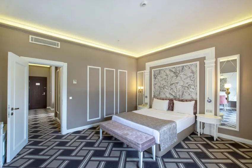UTOPIA RESORT & RESIDENCE  5*-24