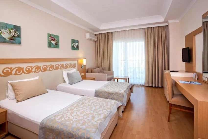 TITAN SELECT HOTEL  5*-7