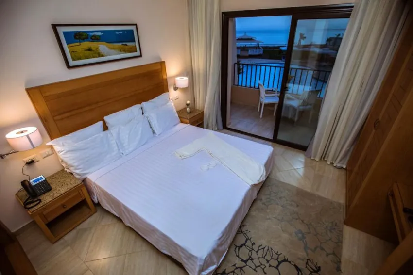 Sky View Suites Hotel 3*-6