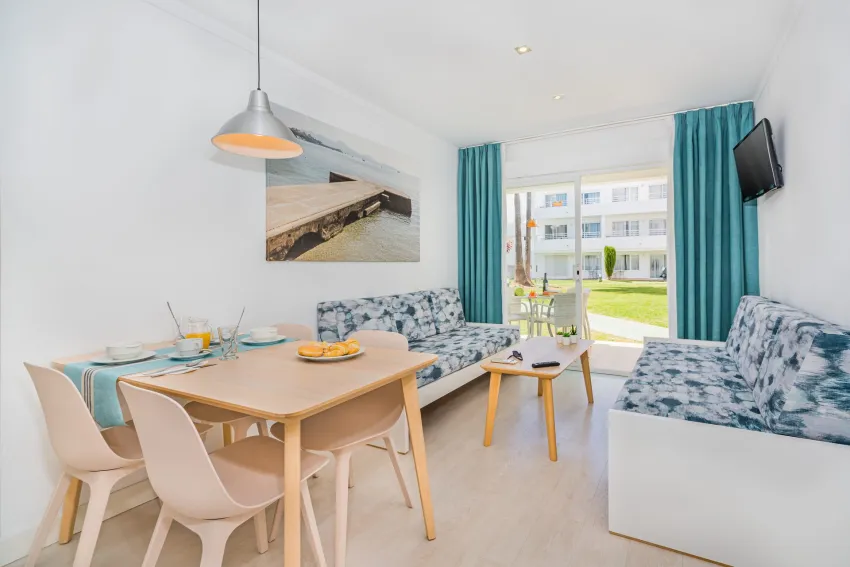 Apartamentos Habitat 3*-6