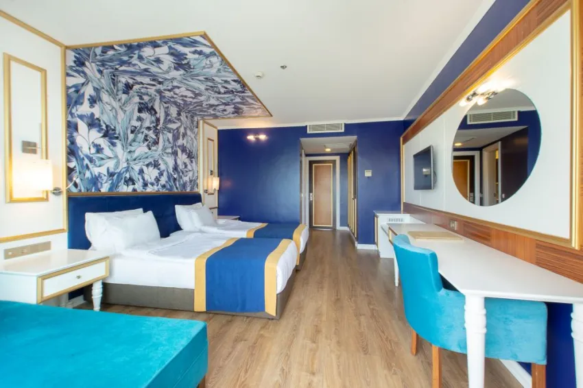 UTOPIA BEACH CLUB  5*-32