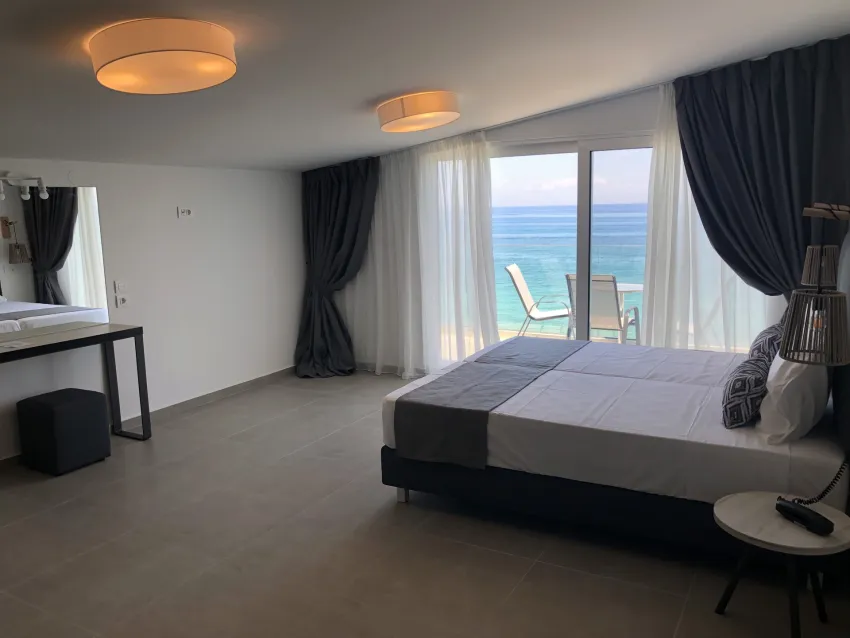 Golden Coast Resort 4*-9