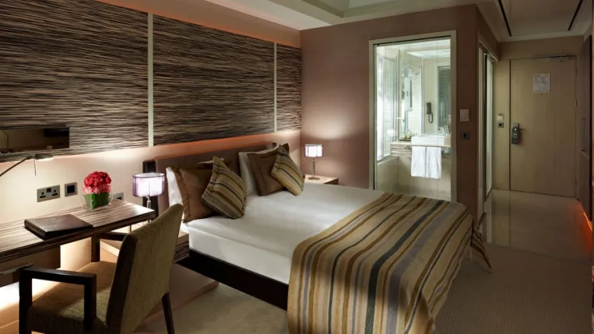CRATOS PREMIUM HOTEL & CASINO & SPA  5*-89
