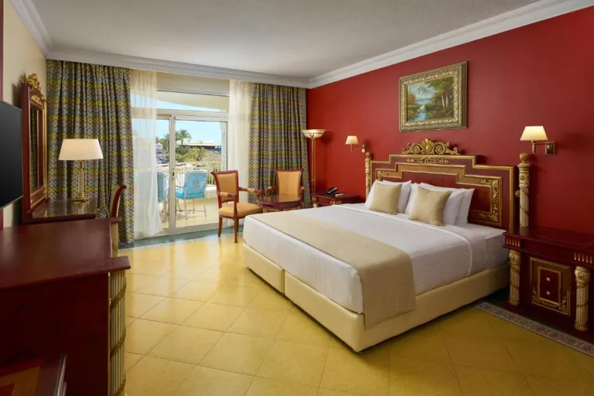 PALM ROYALE SOMA BAY RESORT  5*-40