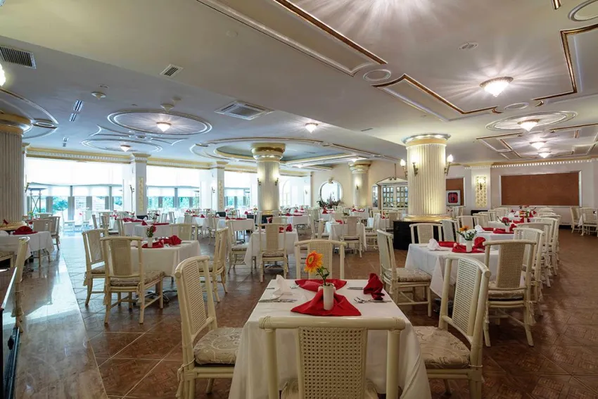 SUNRISE QUEEN LUXURY HOTEL  5*-8
