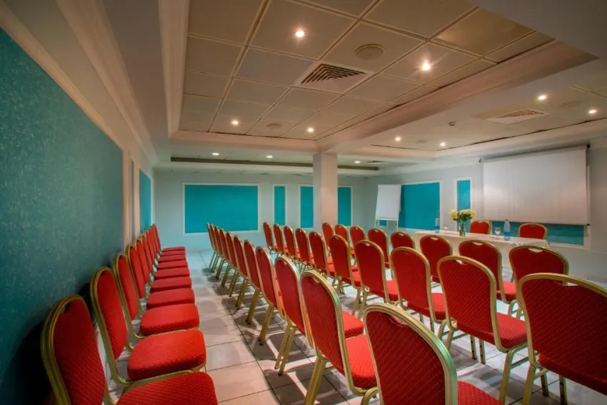 Kapetanios Limassol Hotel 3*-6