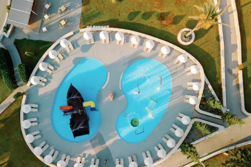 Kiotari Miraluna Beach Resort 4*-4