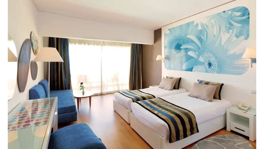 One Resort Jockey 4*-8