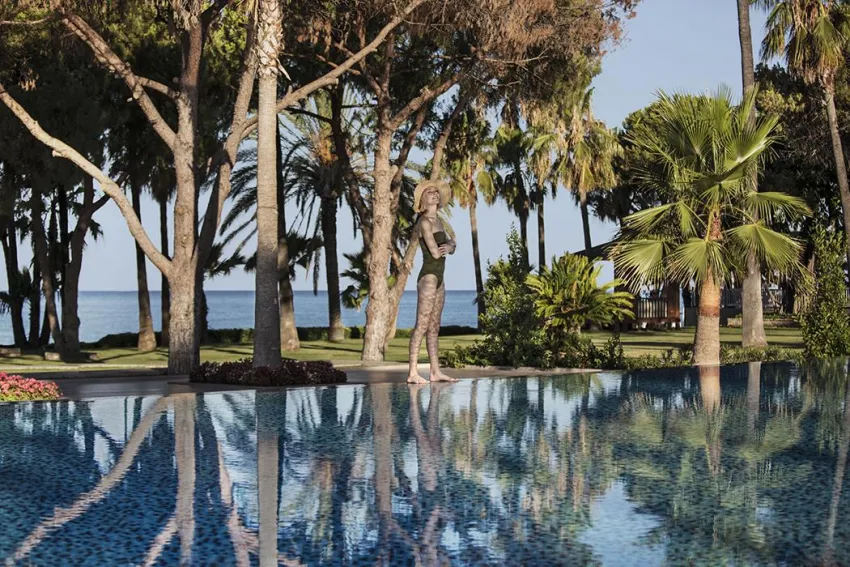 ACANTHUS & CENNET BARUT COLLECTION  5*-59