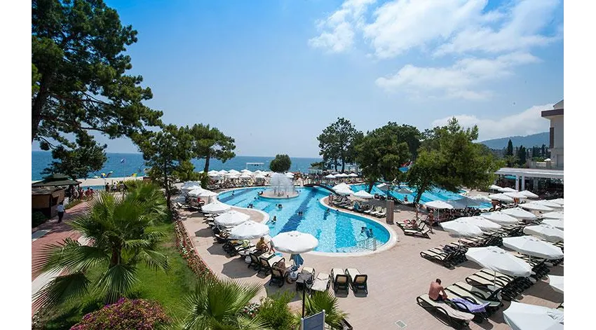 CRYSTAL AURA BEACH RESORT & SPA  5*-18