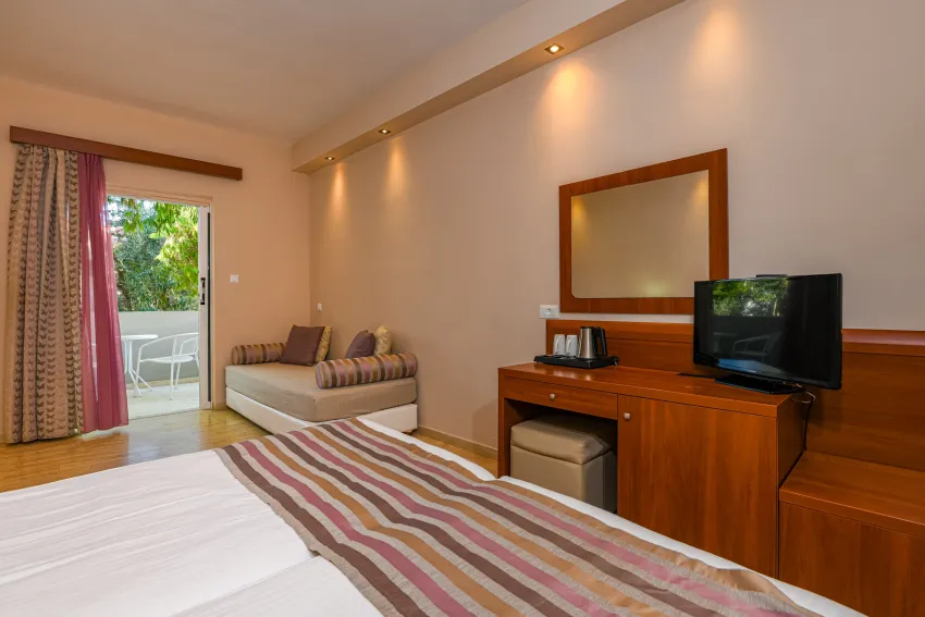 Alexandra Beach Resort 4*-25