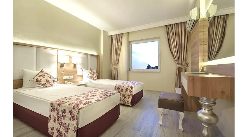 ROYAL GARDEN BEACH HOTEL  5*-6