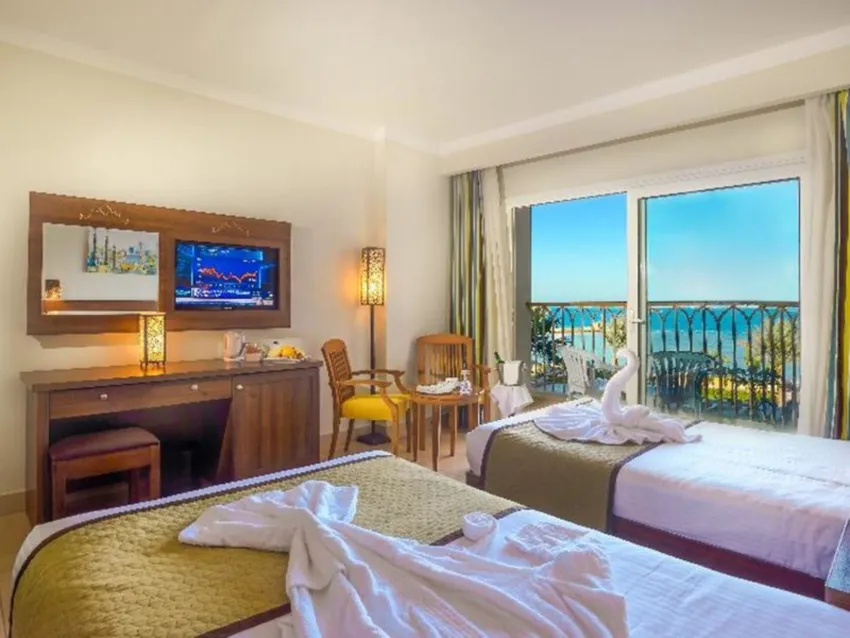 Royal Star Beach Resort 4*-1