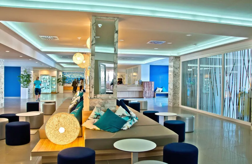 BQ Delfin Azul 3*-15