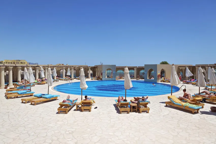 The Three Corners Ocean View El Gouna (Adults Only 16+) 4*-18