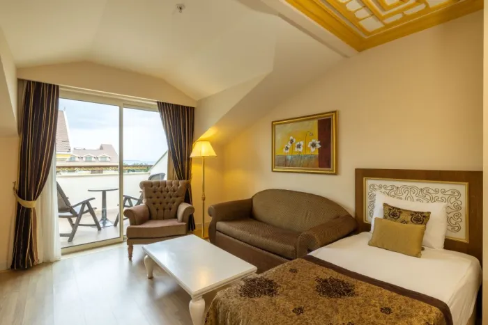 DIAMOND EXCELLENCE RESORT SPA (EX. CRYSTAL PALACE)  5* - Side - Turcia