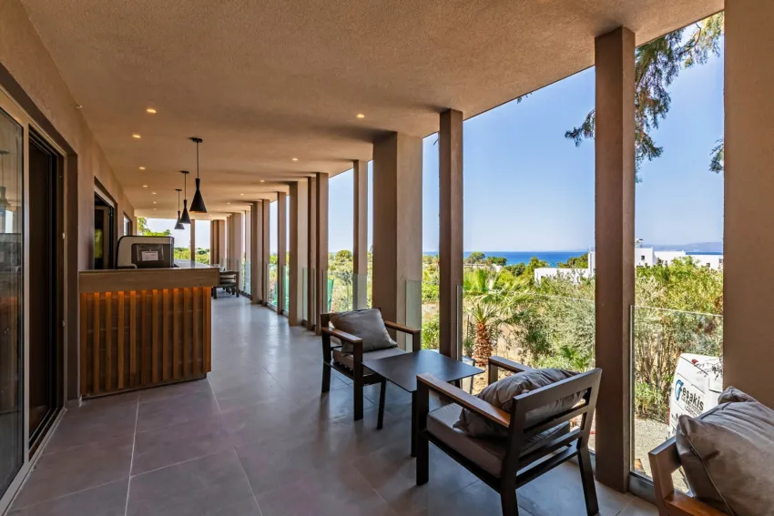 White Olive Premium Lindos 4*-6