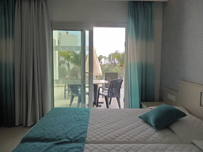Anesis Hotel 3*-60