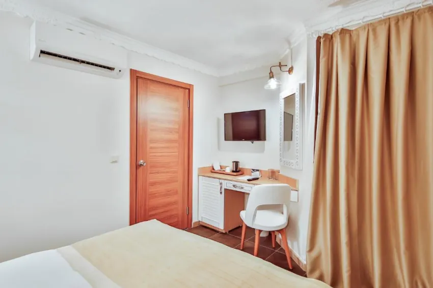 CRYSTAL WORLD OF COLOURS COMFORT COLLECTION  5*-20