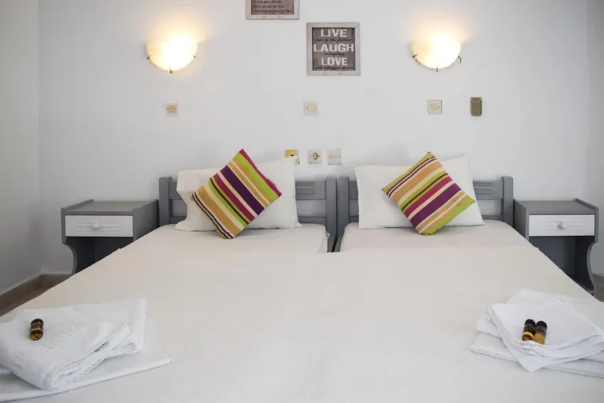 White Palace Studios 3*-6