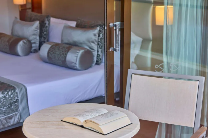 Zafiro Rey Don Jaime 4*-13