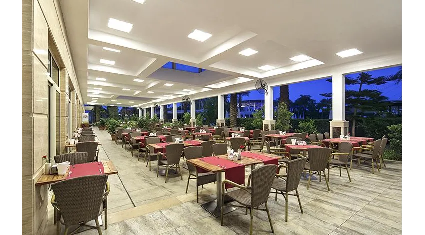 CRYSTAL FAMILY RESORT & SPA  5*-17