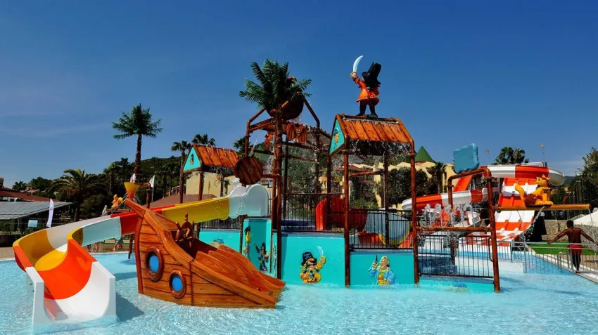 TUI BLUE PASCHA BAY  4*-5