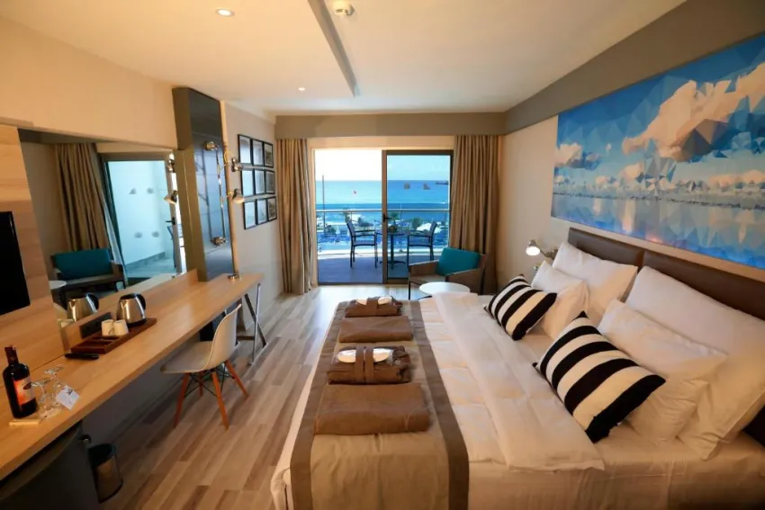 SUNPRIME C-LOUNGE (ADULS ONLY 16+) - STANDARD ROOM SEA VIEW 5*-6