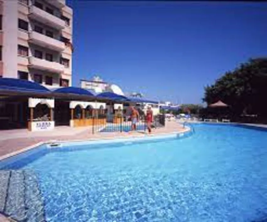 Flora Hotel Apartments 2*-4