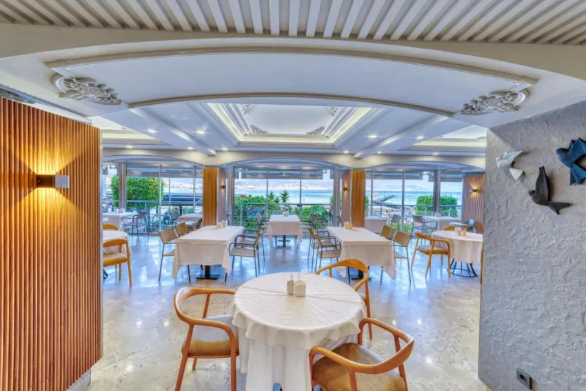 NUMA PORT HOTEL  4*-8