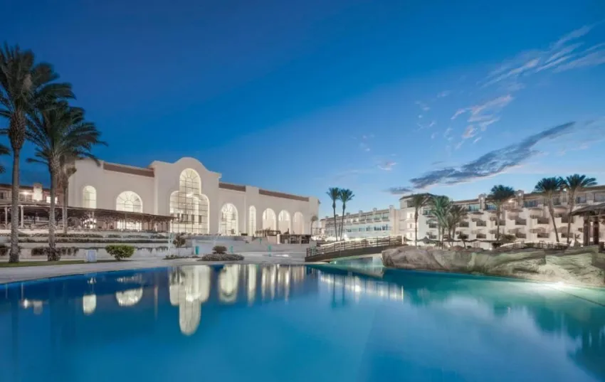 V BEACH RESORT SAHL HASHEESH (EX. PYRAMISA SAHL HASHEESH)  5*-11