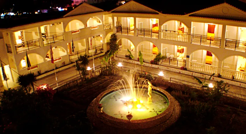 Canadian Hotel 3*-7