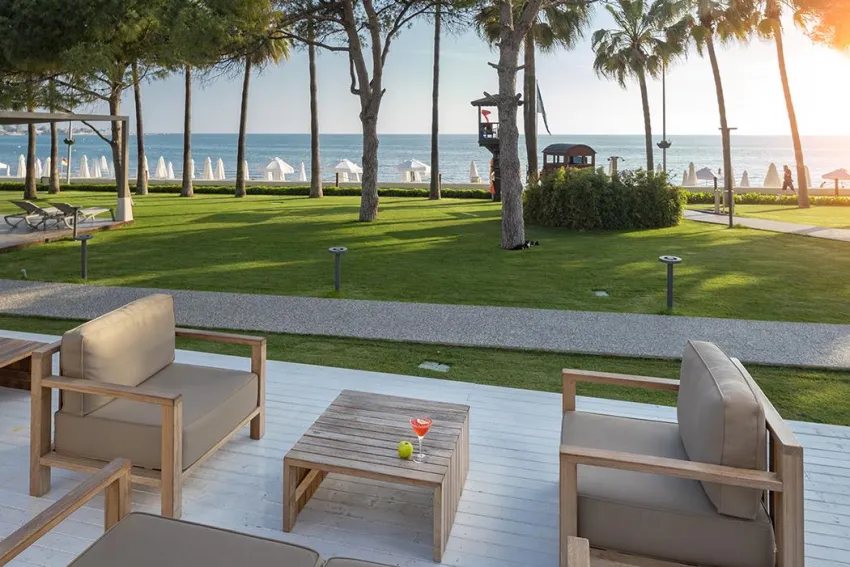 ACANTHUS & CENNET BARUT COLLECTION  5*-31