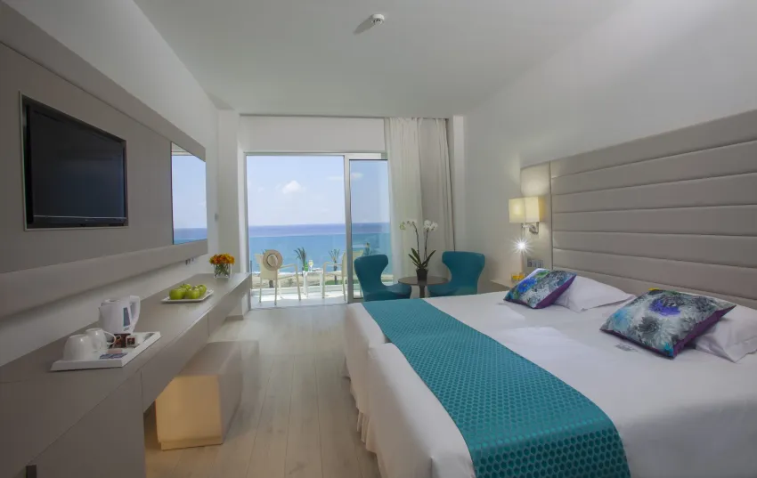 King Evelthon Beach Hotel and Resort 5*-19
