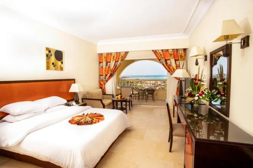 AMC Royal Hotel & SPA 5*-3