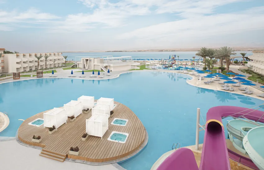 The V Luxury Resort 5*-3