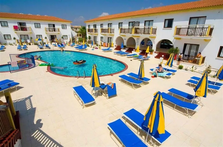 Cosmelenia Hotel Apartments 3*-6