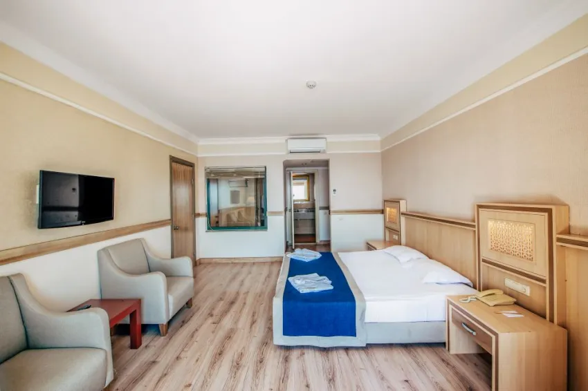 UTOPIA WORLD HOTEL  5*-41