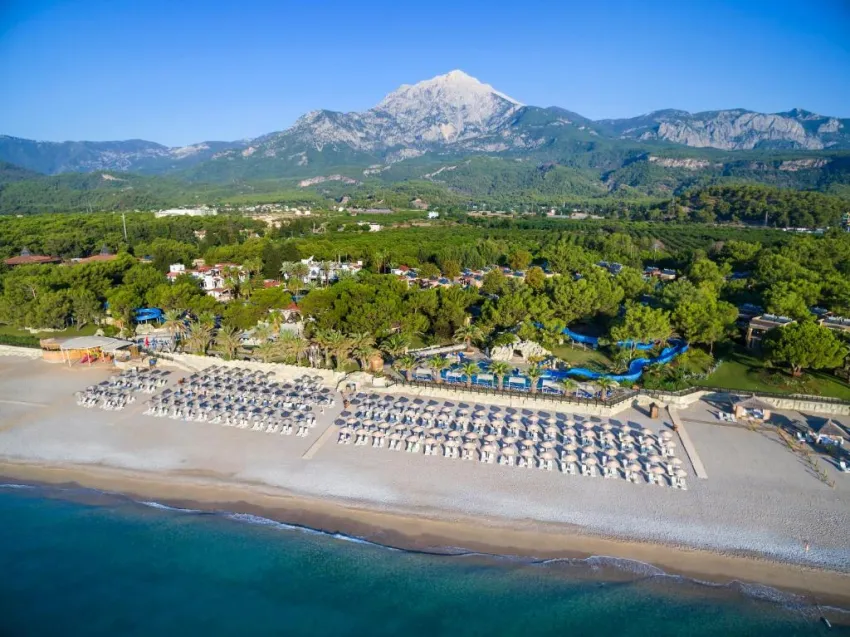 PIRATES BEACH CLUB  5*-12