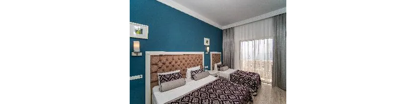 La Perla Hotel 4*-79