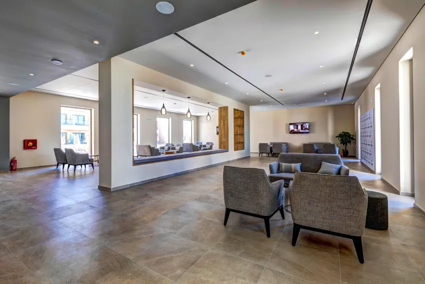 White Olive Elite Laganas 5*-5