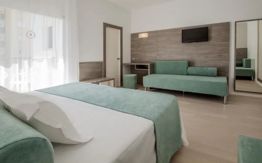 FERGUS Bermudas 4*-8