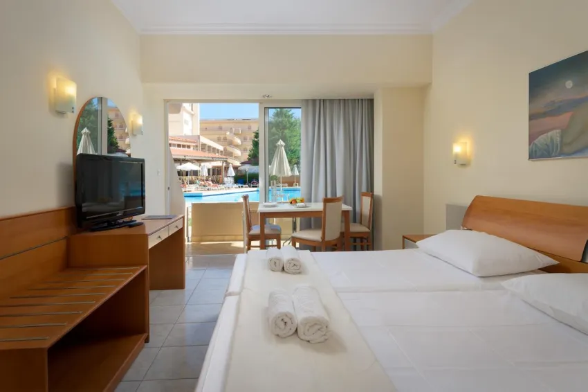 Sun Beach Resort 4*-70