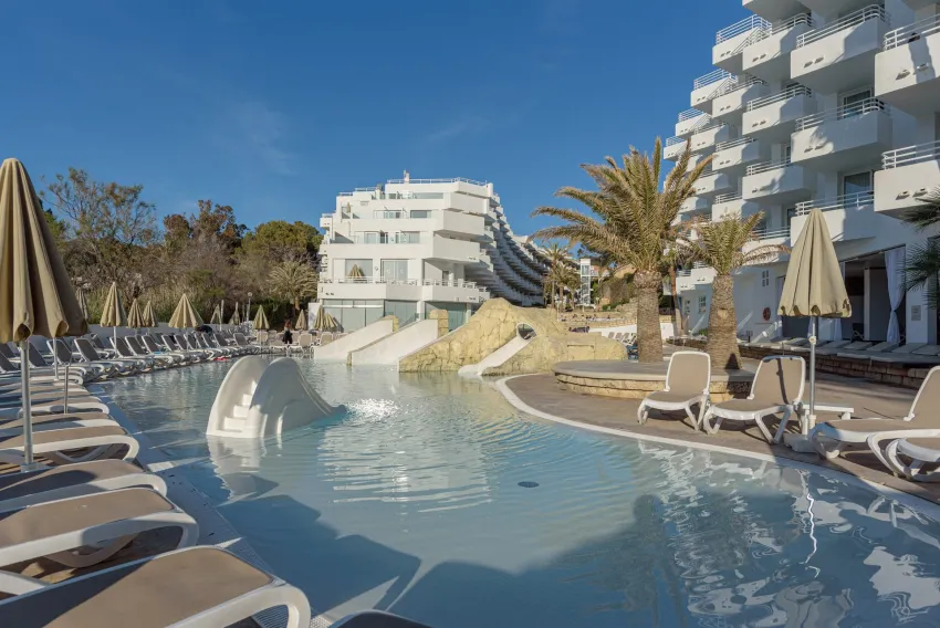 Fergus Cala Blanca Suites 4*-3