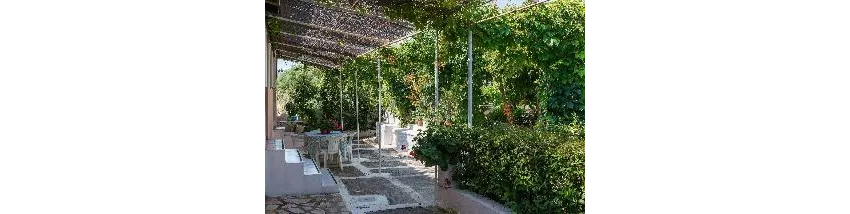 Roussas Studios and Apartments 2*-26