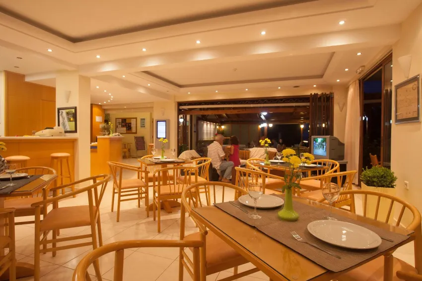 Dimitra Hotel and Apartments 3*-8