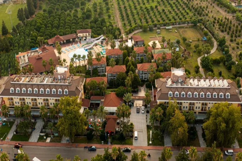 GRAND MIRAMOR HOTEL  4*-12