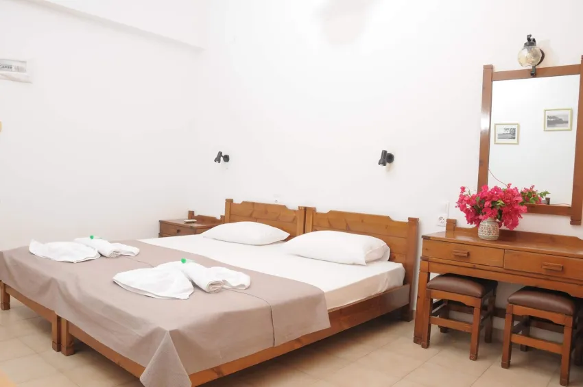 Mastorakis Studios 1*-9