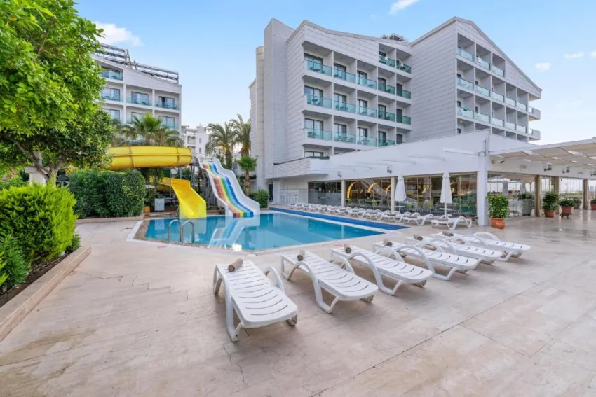 CLUB FALCON HOTEL  4*-21