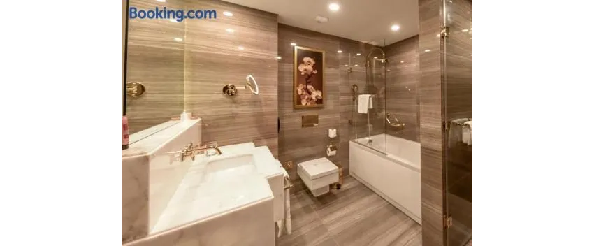 Rocks Hotel & Casino 5*-11